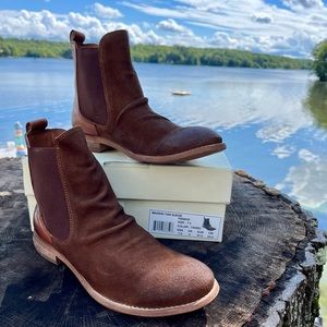 NIB!! BED STU/ROAN
MADDIE Leather And Suede Distressed Chelsea Boots  SIZE 7.5